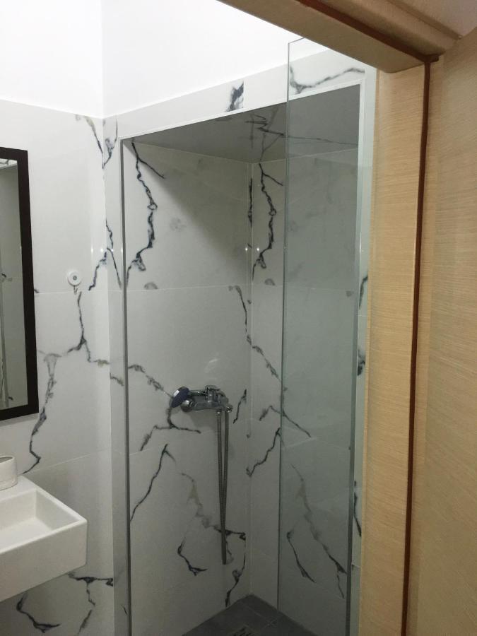 סרנדה Lr Apartments מראה חיצוני תמונה
