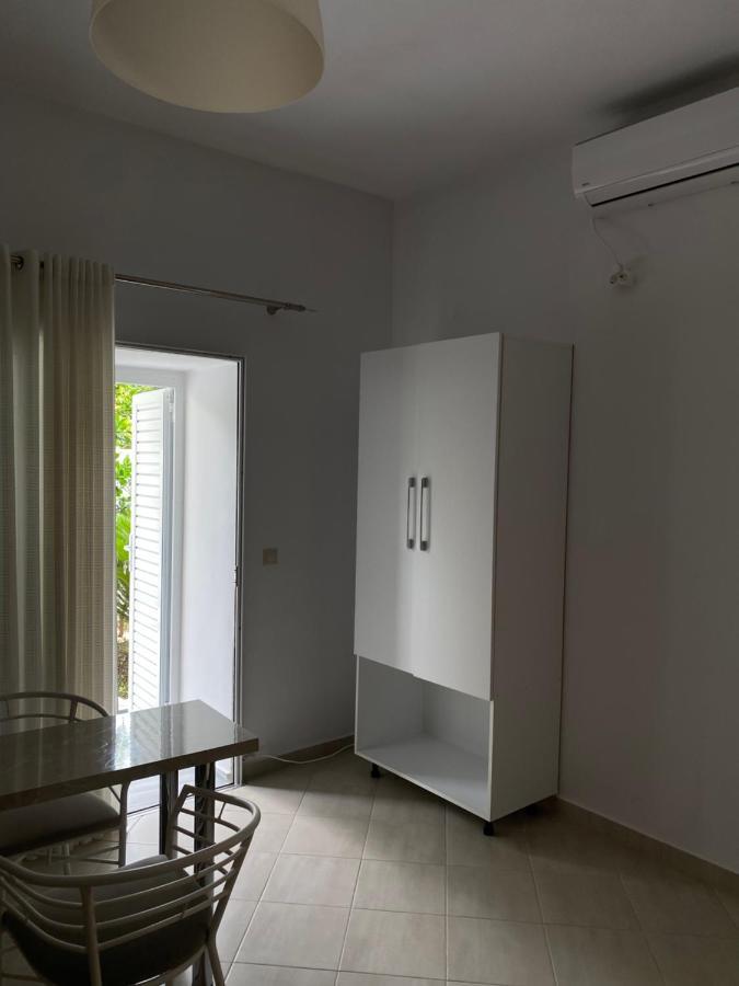סרנדה Lr Apartments מראה חיצוני תמונה